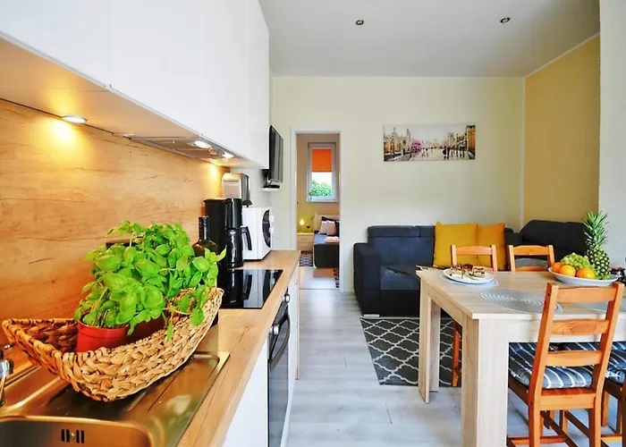 Comfortable Very Close To The * ウストロニエ・モルスキエ