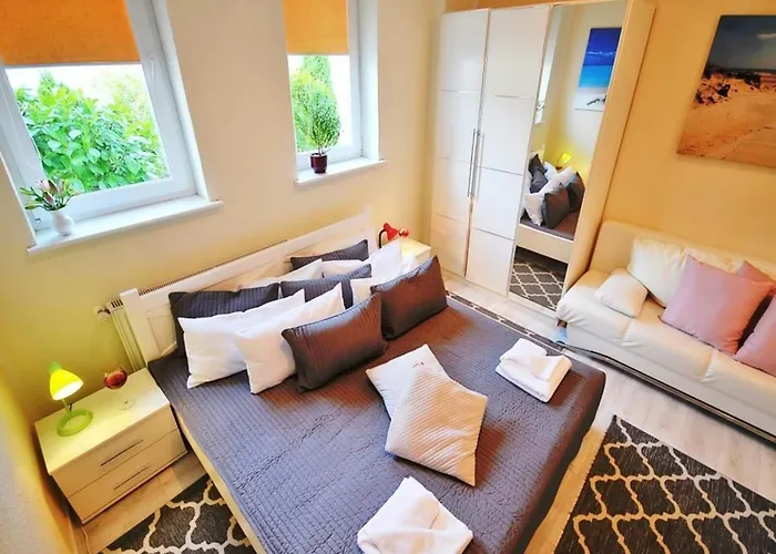 アパート Comfortable Very Close To The ウストロニエ・モルスキエ