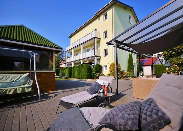 Comfortable Very Close To The * ウストロニエ・モルスキエ