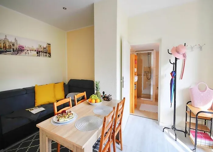 アパート Comfortable Very Close To The ウストロニエ・モルスキエ